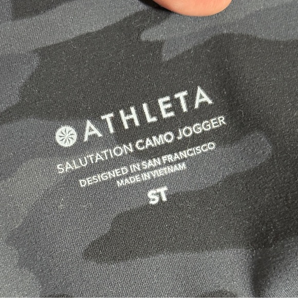 Athleta SMALL TALL Salutation Camo Jogger & Stash Pocket Textured Tights - Picture 9 of 14